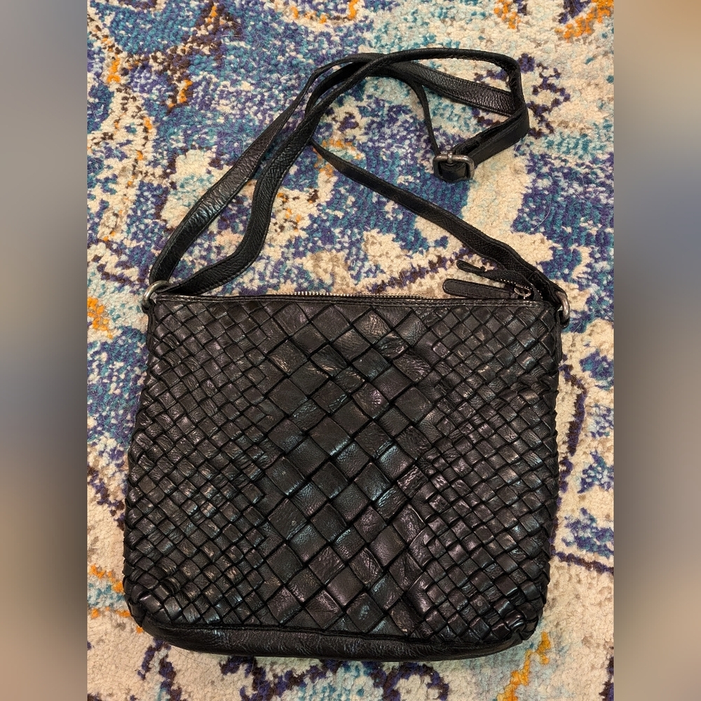 Chic Black Woven Crossbody Bag